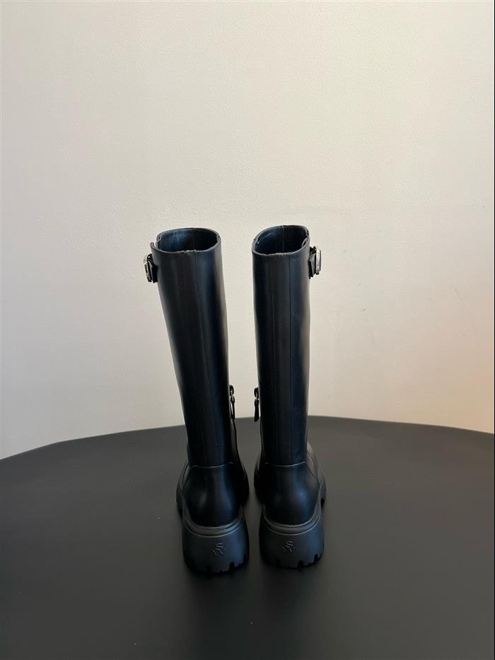 20251128173018419 490